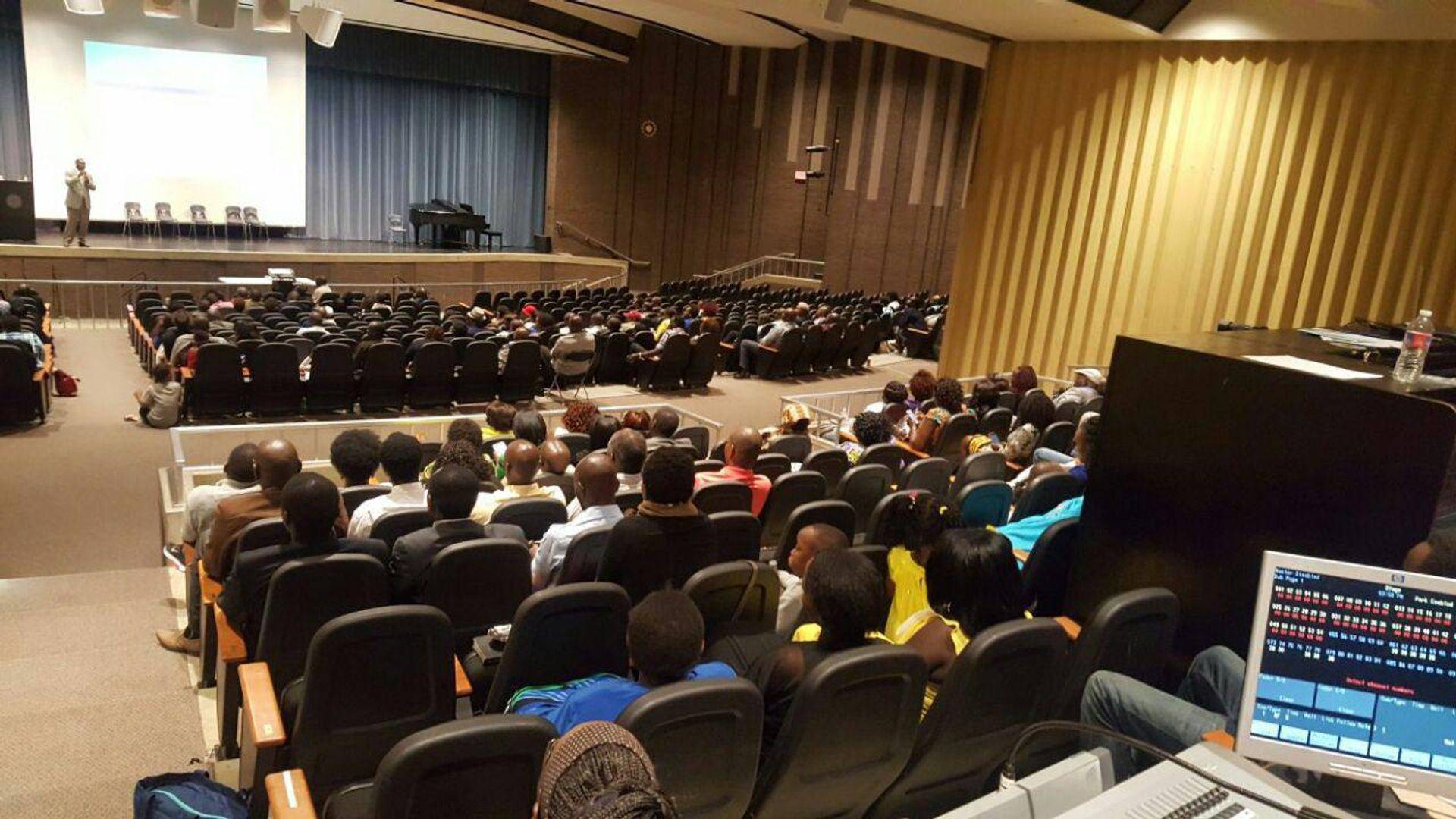 conference-presentation-1